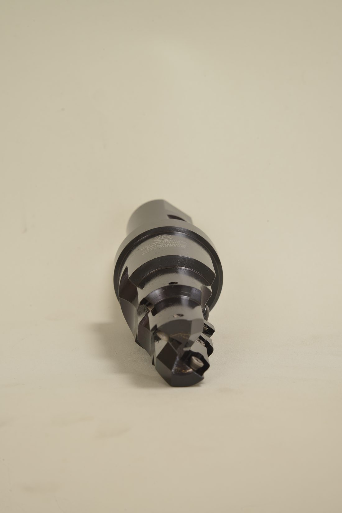 Facing head, insert pattern visible