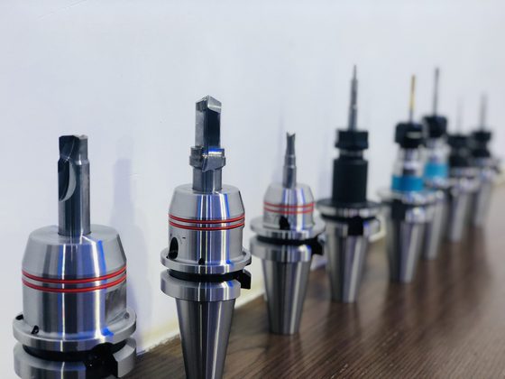Tool holders with colour-coded identification bands
