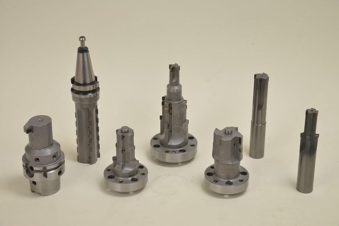 Assorted facing heads and boring tools